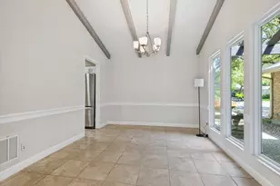 108 Wellesley Dr, Irving, TX 75062 - Photo 9