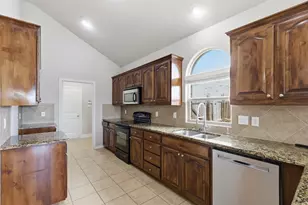 941 Jodie Dr, Weatherford, TX 76087 - Photo 5