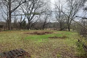 311 S Jernigan St, Bells, TX 75414 - Photo 3