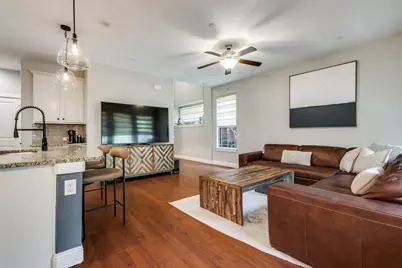 1011 Brook Hollow Drive, Euless, TX 76039 - Photo 7