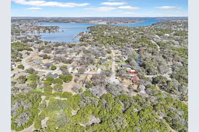 1303 W Seneca Court, Granbury, TX 76048 - Photo 31