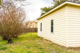 200 S 3rd St, Wortham, TX 76693 - Photo 19