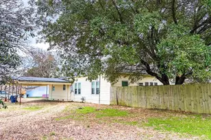 200 S 3rd St, Wortham, TX 76693 - Photo 21