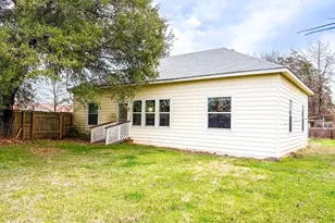 200 S 3rd St, Wortham, TX 76693 - Photo 23