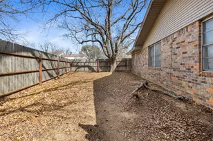 1308 Raborn St, Bowie, TX 76230 - Photo 25