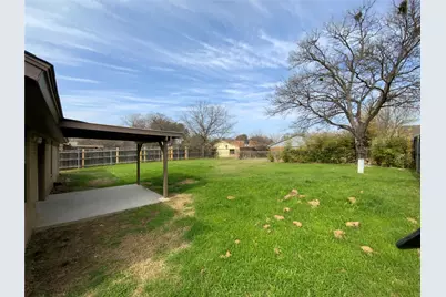 7605 Lisa Court, Fort Worth, TX 76112 - Photo 13
