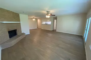 7605 Lisa Ct, Fort Worth, TX 76112 - Photo 3