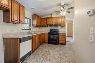 107 Meadowlark Ln, Mabank, TX 75156 - Photo 5