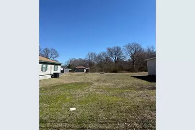 1620 Fitzhugh Avenue, Paris, TX 75460 - Photo 1
