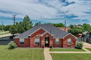 8613 Lakeside Dr, Rowlett, TX 75088 - Photo 1