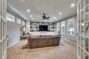 9835 Estate Ln, Dallas, TX 75238 - Photo 11