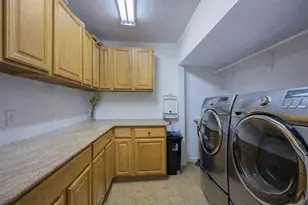 9835 Estate Ln, Dallas, TX 75238 - Photo 15