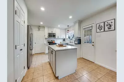 9835 Estate Lane, Dallas, TX 75238 - Photo 13