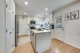 9835 Estate Ln, Dallas, TX 75238 - Photo 13