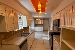 3764 Kiest Valley Pkwy, Dallas, TX 75233 - Photo 9