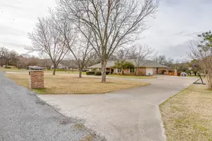 533 W Paloma Ct, Fort Worth, TX 76108 - Photo 3