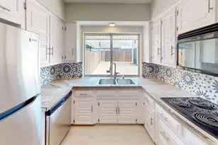 1434 CreekWood Ln, Mesquite, TX 75149 - Photo 3