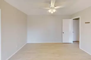 1434 CreekWood Ln, Mesquite, TX 75149 - Photo 9