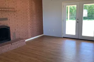 2105 W Pearl St, Granbury, TX 76048 - Photo 7