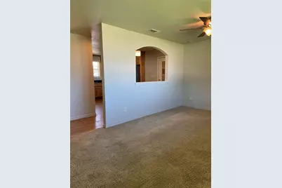 2105 W Pearl Street, Granbury, TX 76048 - Photo 3