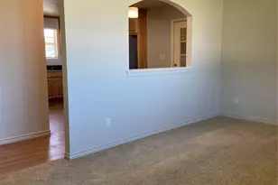 2105 W Pearl St, Granbury, TX 76048 - Photo 3