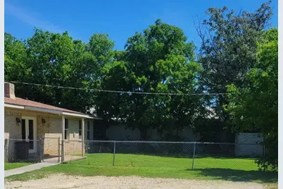 2105 W Pearl Street, Granbury, TX 76048 - Photo 21