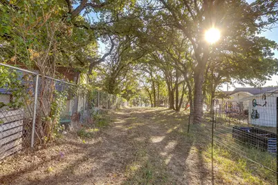 6955 Allyn Drive, Azle, TX 76020 - Photo 5