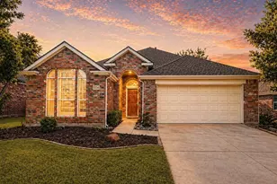 1036 Wagon Trail Dr, Little Elm, TX 75068 - Photo 1