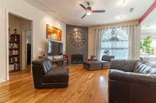 1036 Wagon Trail Dr, Little Elm, TX 75068 - Photo 3