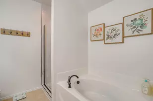 1911 Castaway Dr, Dallas, TX 75051 - Photo 31