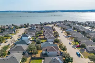 1911 Castaway Dr, Dallas, TX 75051 - Photo 37