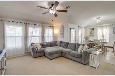 1911 Castaway Drive, Dallas, TX 75051 - Photo 17