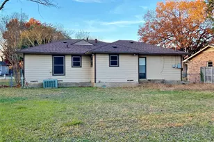 106 Monticello Dr, Waxahachie, TX 75165 - Photo 11