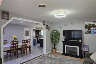 1737 W Parnell St, Denison, TX 75020 - Photo 3
