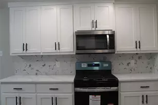 429 Stroud Ln, Garland, TX 75043 - Photo 9