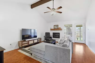 5001 Trails Edge Drive, Arlington, TX 76017 - Photo 7