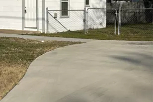 418 Hallvale Dr, Fort Worth, TX 76108 - Photo 3