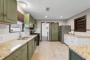 1308 Myrtle St, Denton, TX 76201 - Photo 5