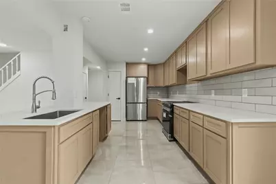 1934 Creek Wood Court, Irving, TX 75060 - Photo 5