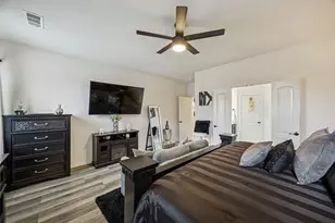 525 Meadow Springs Dr, Glenn Heights, TX 75154 - Photo 11