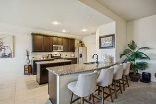 525 Meadow Springs Dr, Glenn Heights, TX 75154 - Photo 5