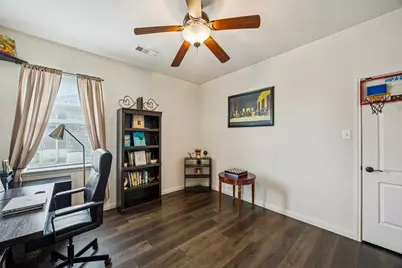 525 Meadow Springs Drive, Glenn Heights, TX 75154 - Photo 19