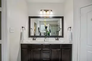 525 Meadow Springs Dr, Glenn Heights, TX 75154 - Photo 13