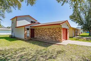 1852 Coral Rd, Pelican Bay, TX 76020 - Photo 5