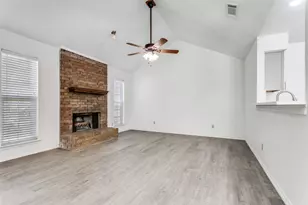 2121 Stone Moss Ln, Grapevine, TX 76051 - Photo 3