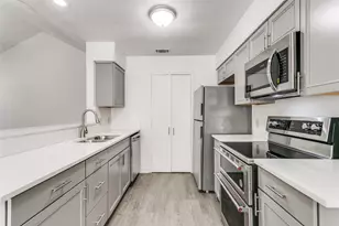 2121 Stone Moss Ln, Grapevine, TX 76051 - Photo 7