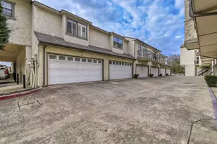 8750 Park Ln, Dallas, TX 75231 - Photo 15