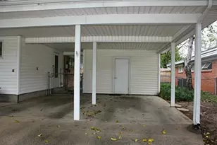 1815 John Smith Dr, Irving, TX 75061 - Photo 3