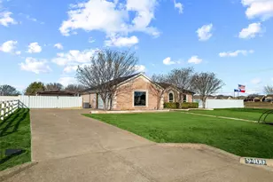 9400 Simbra Ln, Crowley, TX 76036 - Photo 35