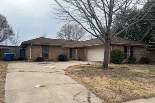 7202 Lakeshore Dr, Rowlett, TX 75089 - Photo 1